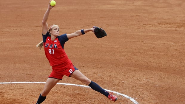 jennie-finch-bluefish-manager.jpg